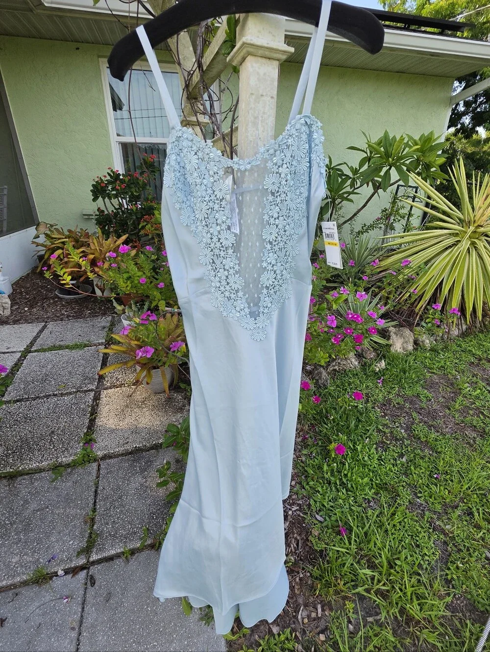 NEW Flora Nikrooz Showstopper Long Chemise Ice Flow Medium